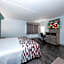 Red Roof Inn & Suites Wilmington - New Castle