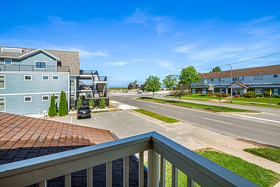 Ludington Pier House