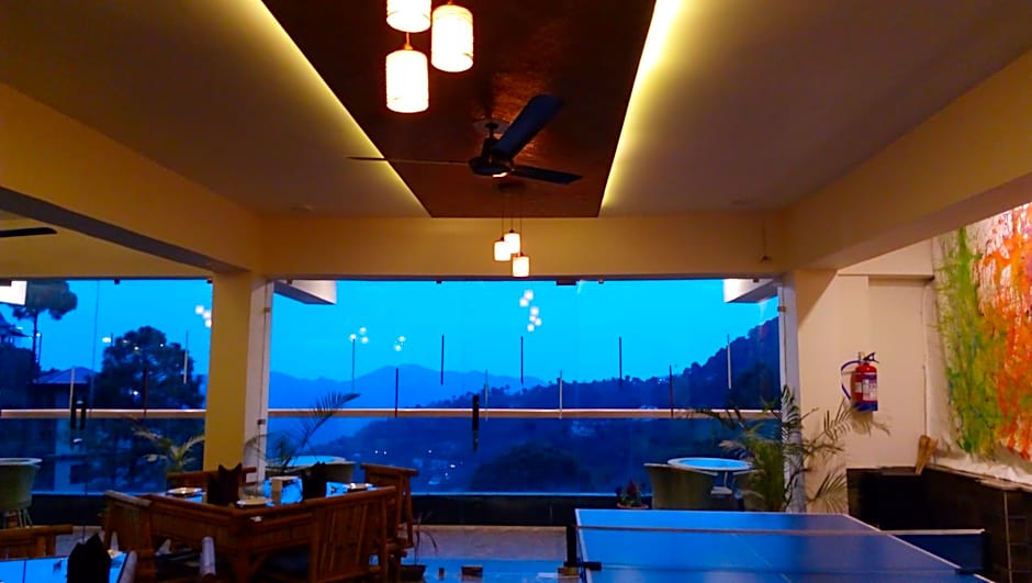 Dippys Hotel – Kasauli, PA