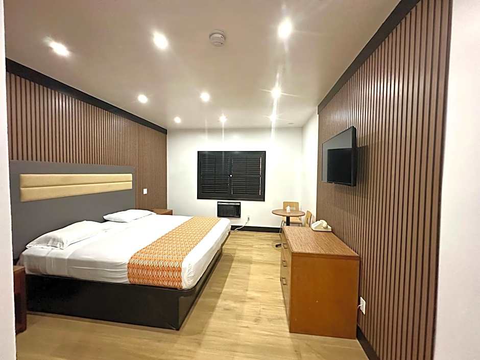 Casa Playa Inn & Suites Stanton Anaheim Area