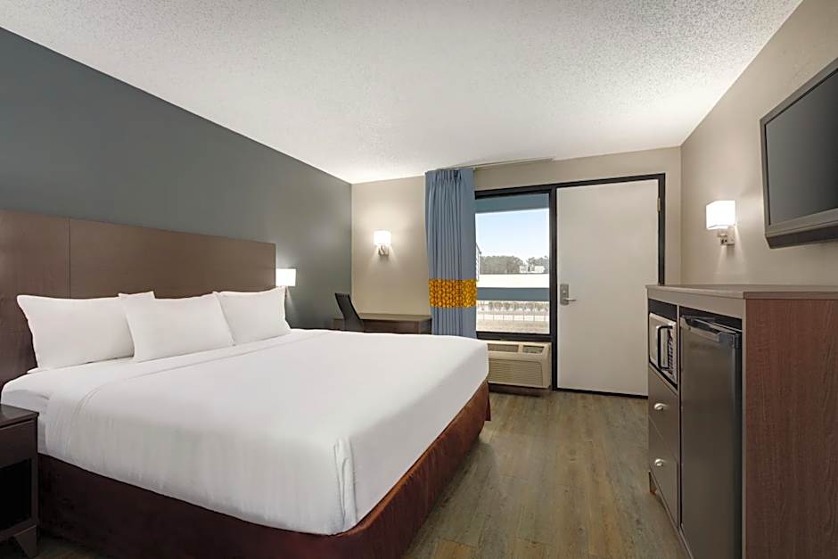 Baymont by Wyndham Wilmington