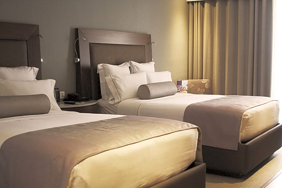 HS HOTSSON Hotel Silao