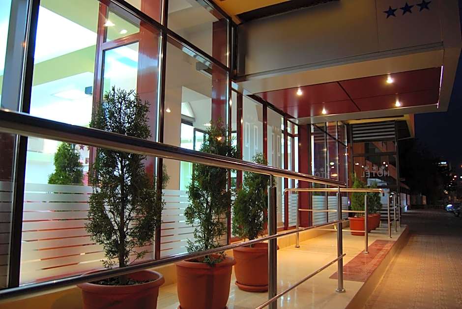 Hotel Europolis