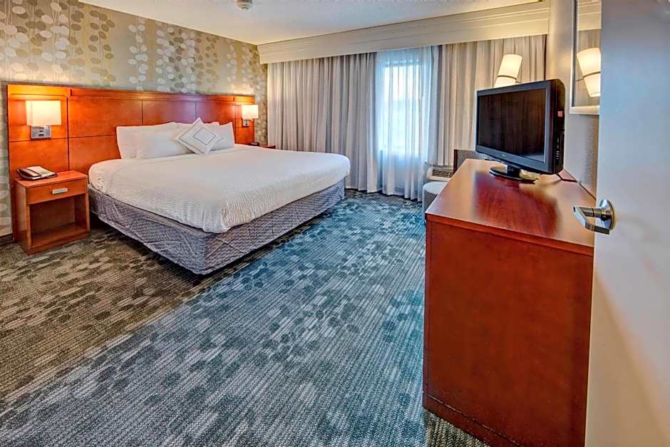Courtyard by Marriott Alexandria