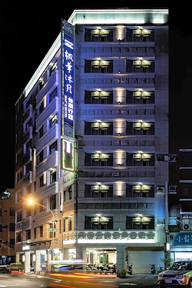 Photo 1 of 50 of Maple Hotel