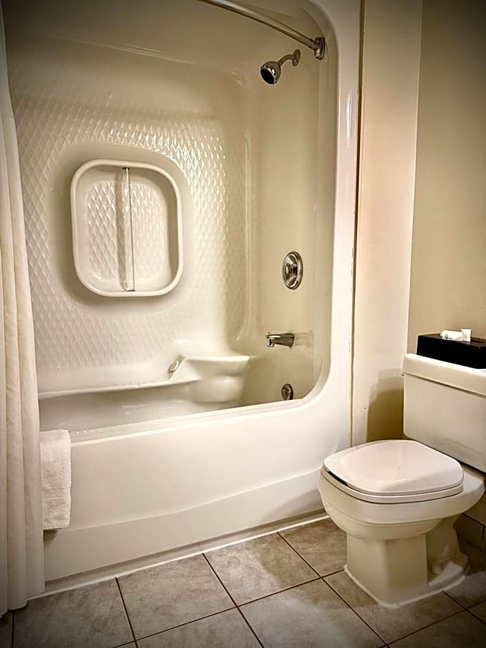 SureStay Plus Hotel by Best Western Kincardine