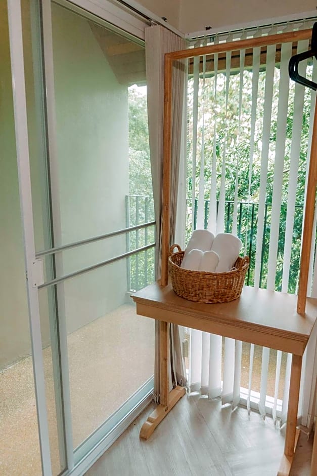 Shanti-Retreat Hotel