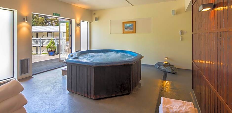 Holiday Inn Queenstown Frankton Road By IHG