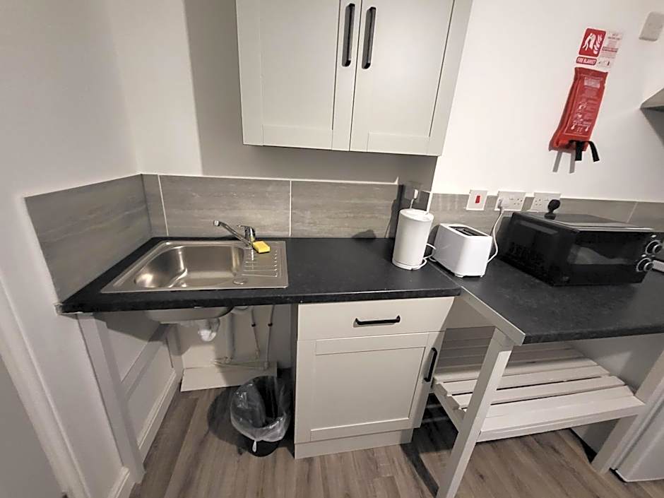 Premier Studios Nottingham - Tring Vale
