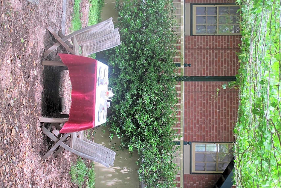 Holmhurst Guest House