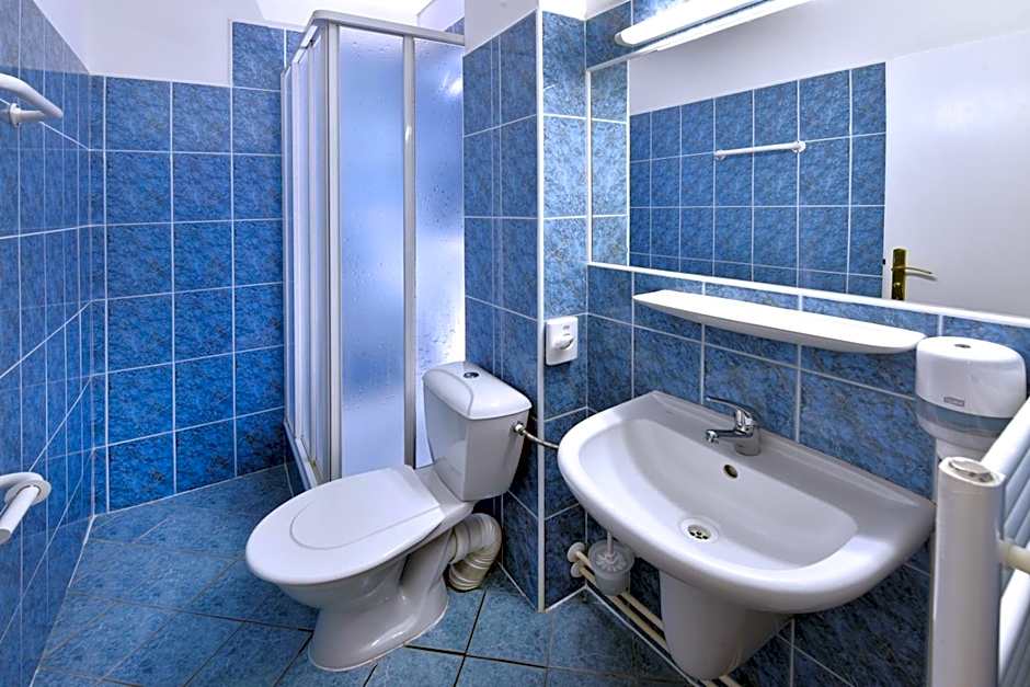 APLEND Hotel Lujza Major