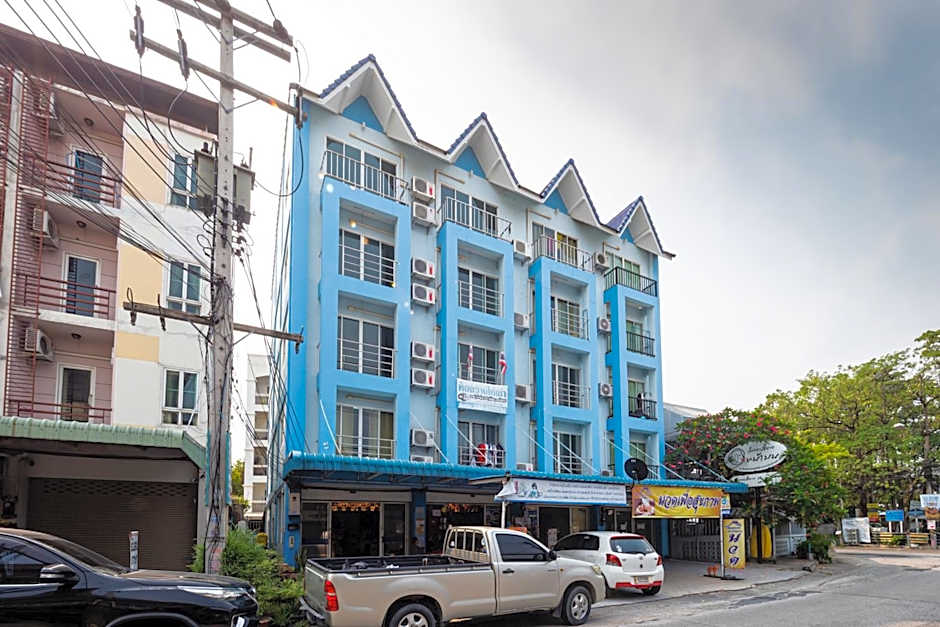 Si Fah at Bangsaen Hotel