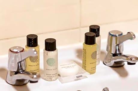 Superior Four-Poster Room