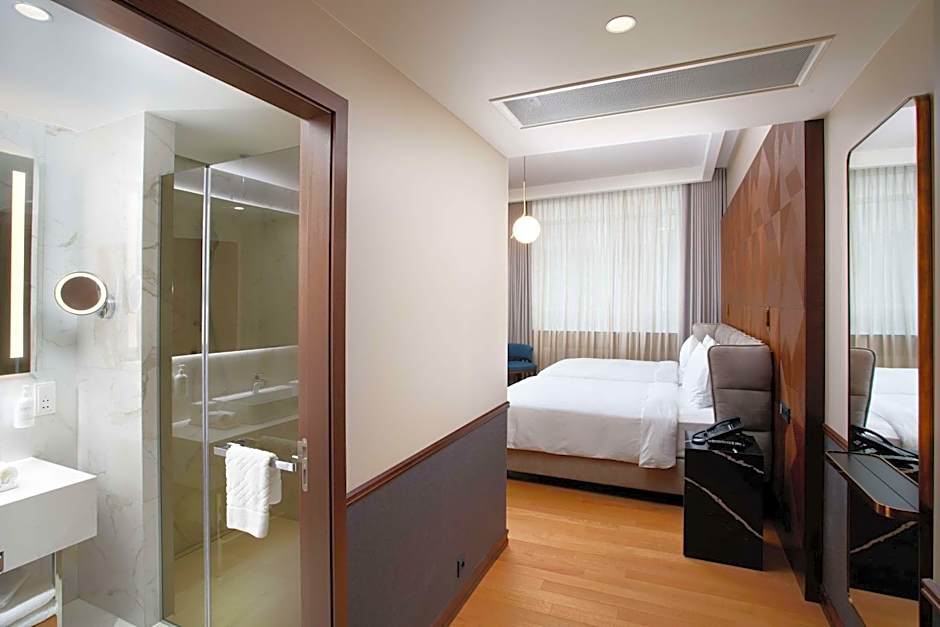 Iceland Parliament Hotel, Curio Collection by Hilton
