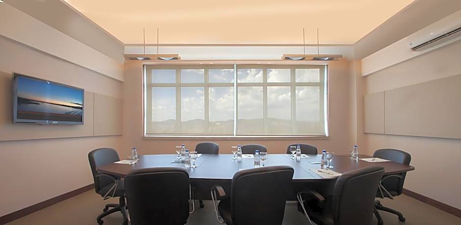 Quality Suites Alphaville