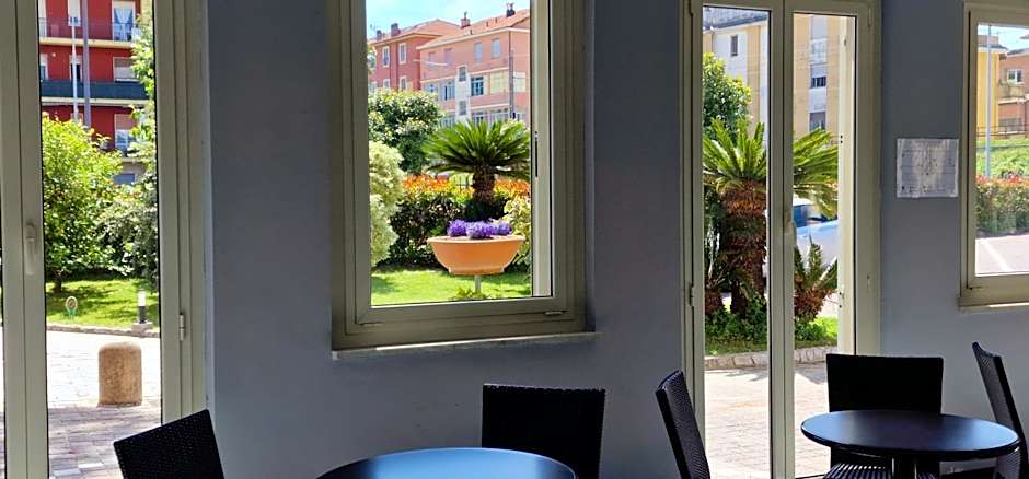 Hotel Sud Est by Fam Rossetti