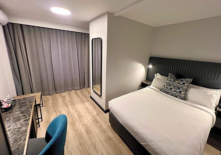 THE Pretoria Hotel