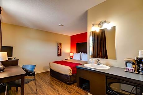 Queen Room - Non-Smoking - Different building