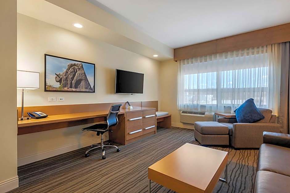 Best Western Plus Sawridge Suites