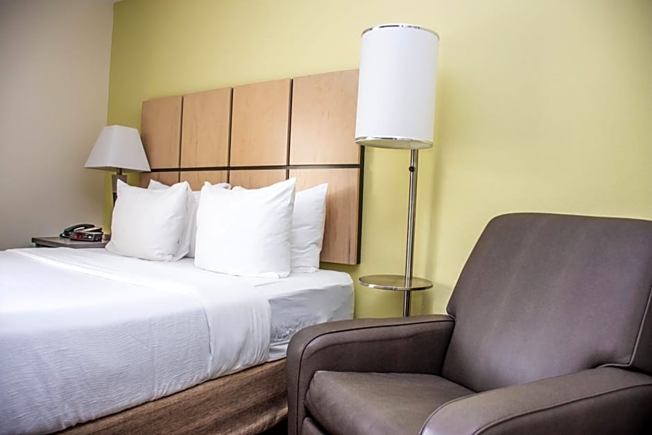 Candlewood Suites Overland Park By IHG