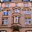 City Hotel West