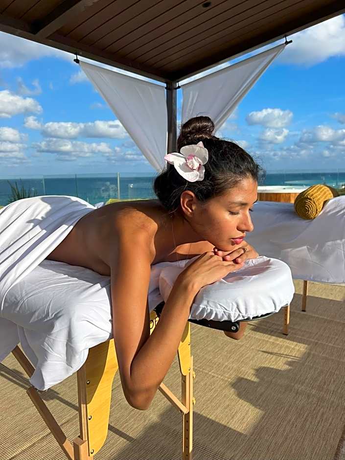 Azulea Isla Mujeres Hotel