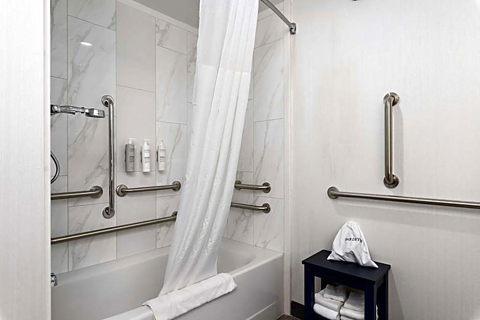 Hampton Inn By Hilton Kansas City Downtown Financial District, MO