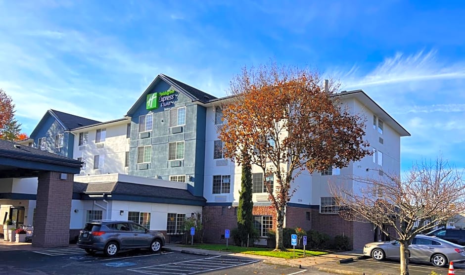 Holiday Inn Express Hotel & Suites Portland - Jantzen Beach By IHG