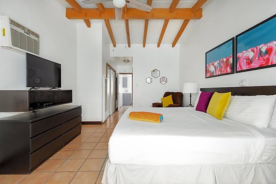 Float Palm Springs - Adults Only