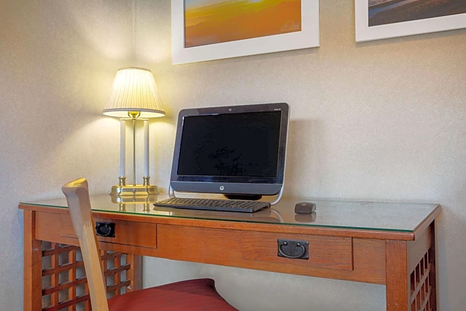 Days Inn by Wyndham Lexington