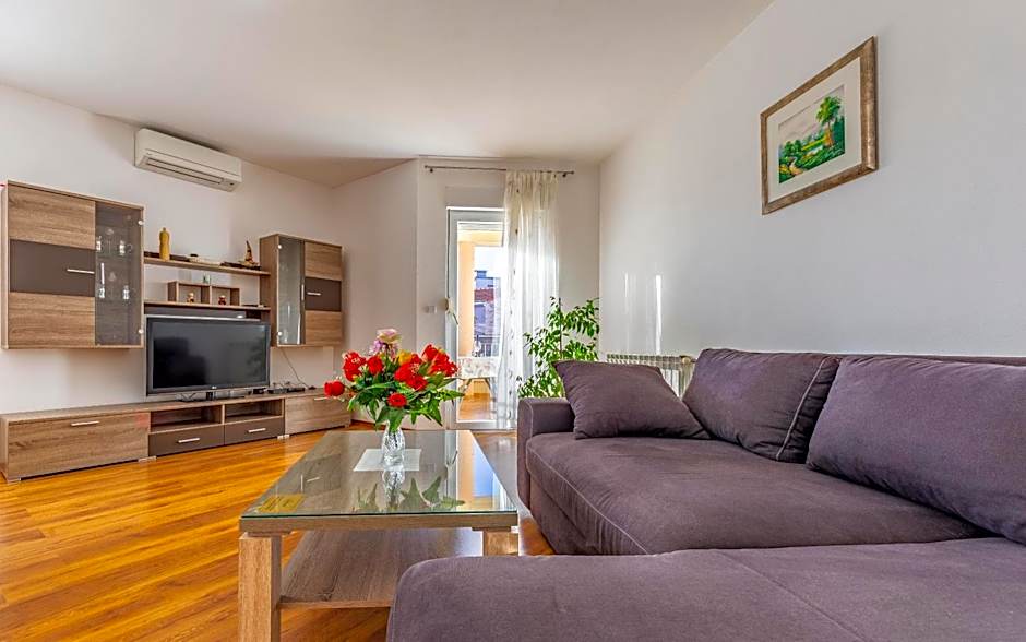 Istriensonne - Apartments Veruda mit Grillterrasse