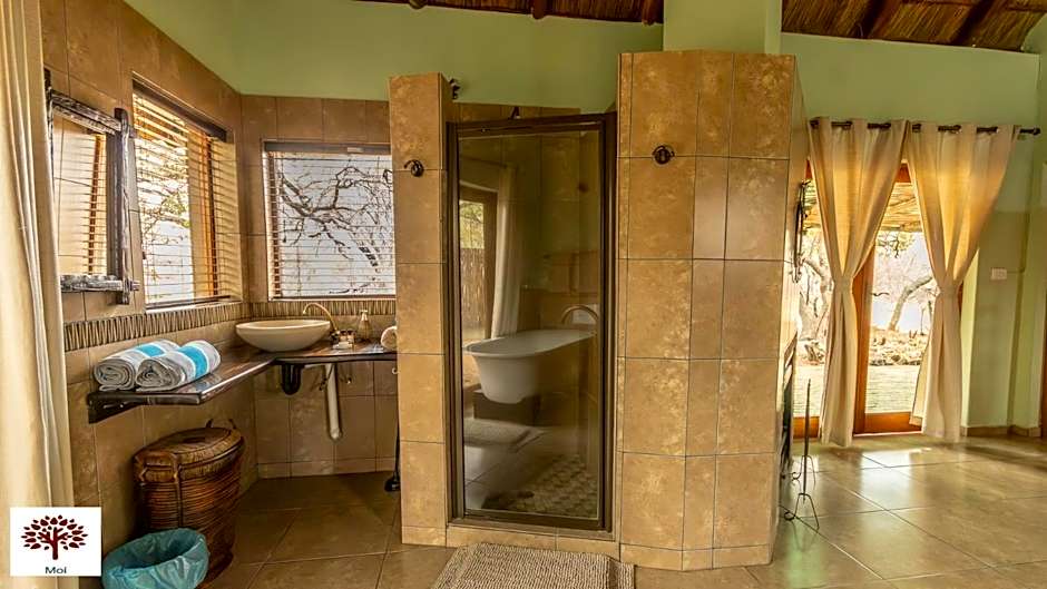 Zebula Golf and Wildlife Estate - Walk of the Eland Pax 12 - Moi Signature Luxury villa