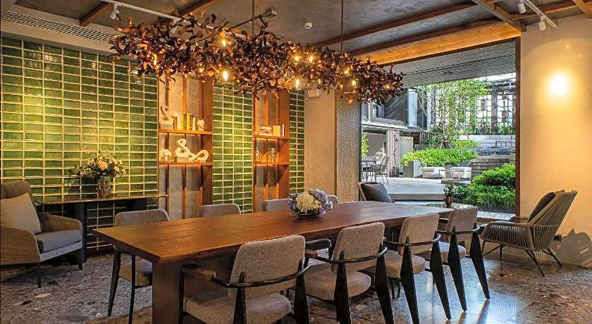 Gardina Asoke Hotel & Residence