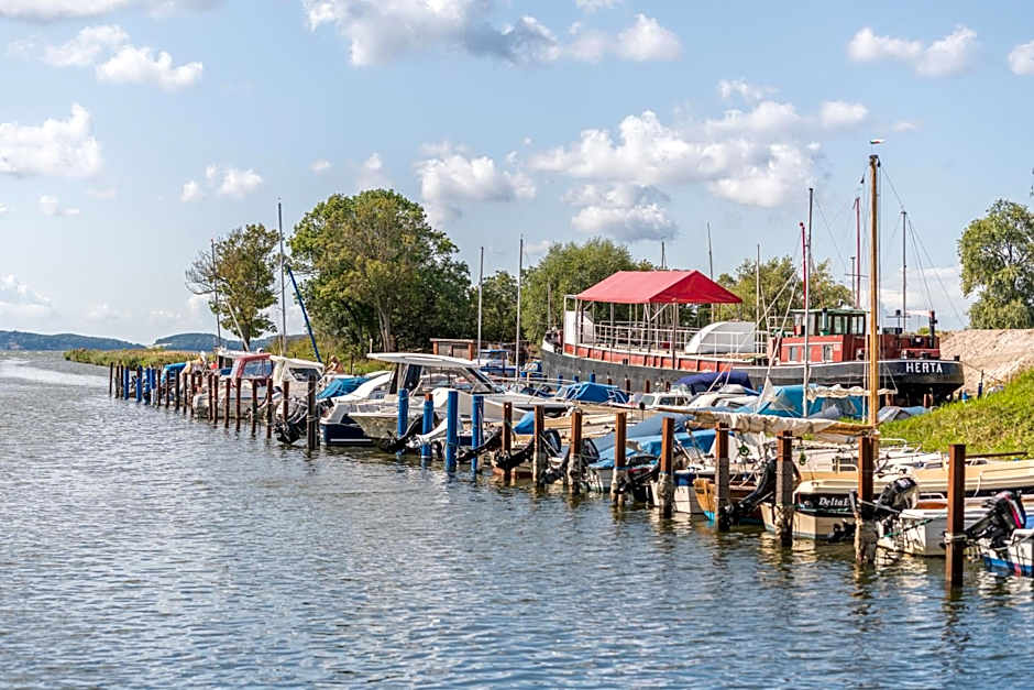Marina Martinshafen - Beach life
