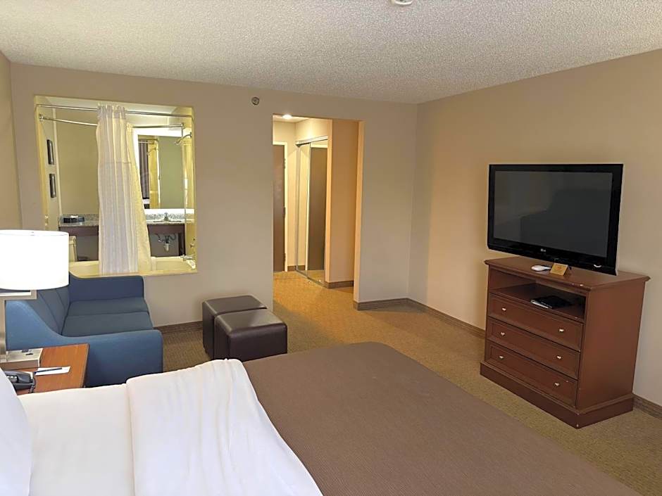 Wingate by Wyndham Utica