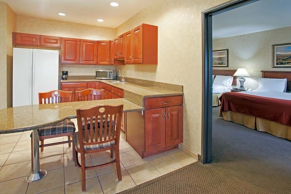 Holiday Inn Express Hotel & Suites Barstow By IHG