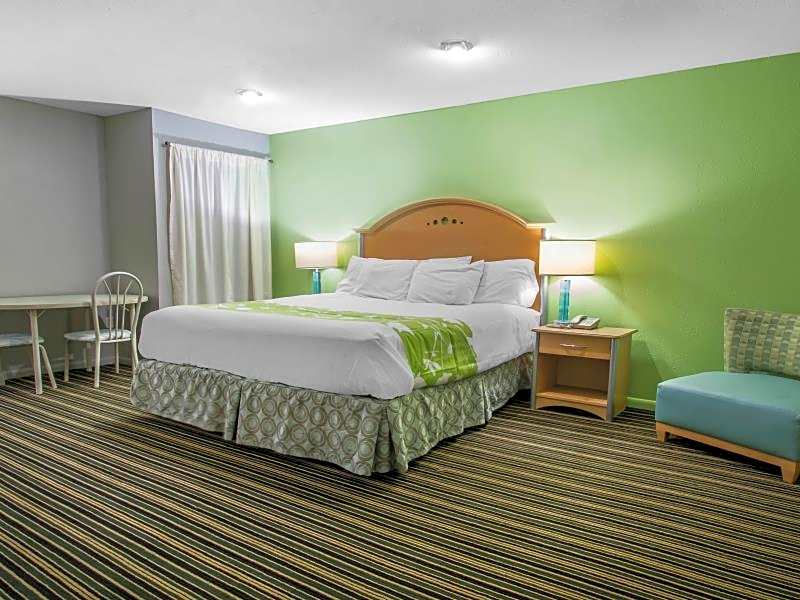 Rodeway Inn & Suites Winter Haven Chain of Lakes