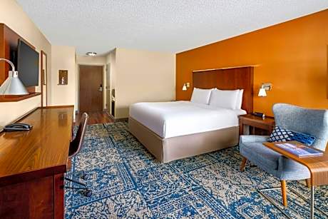 King Room with Pool View