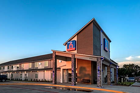 Studio 6  Lake Charles, LA