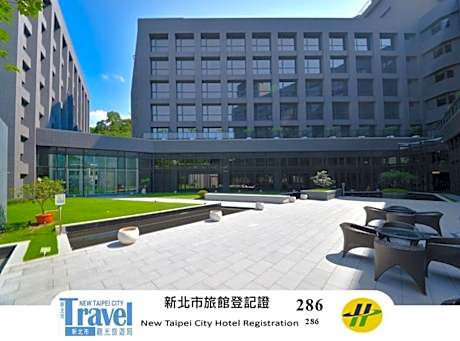 Platinum Hotel