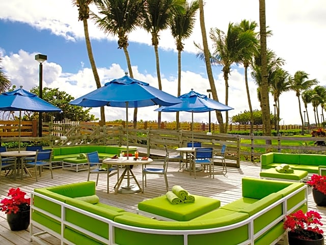 Radisson Miami Beach