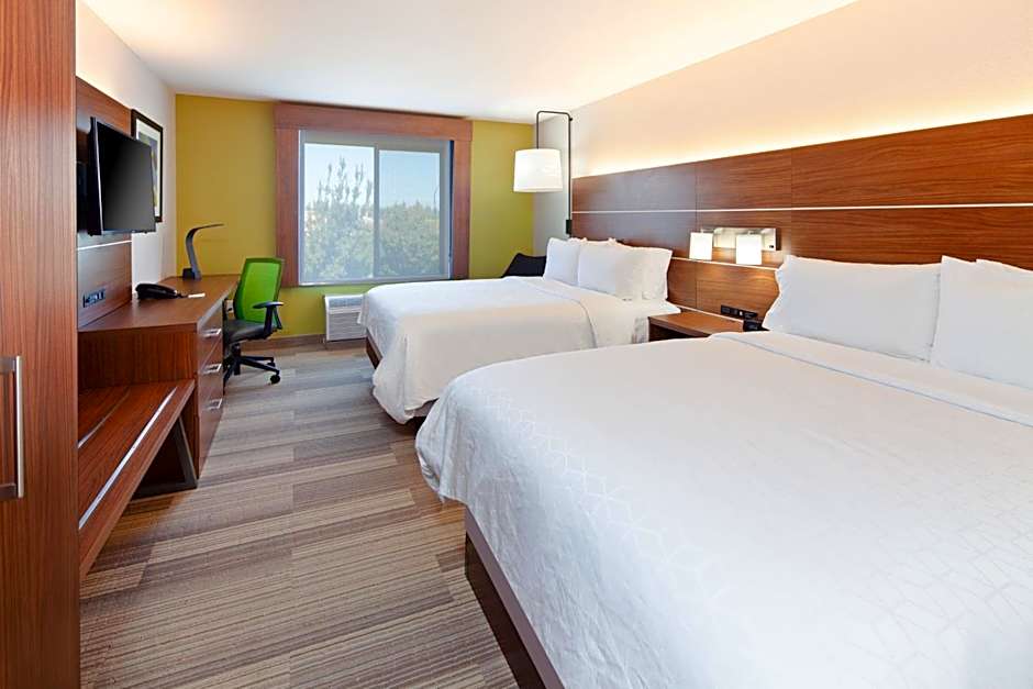 Holiday Inn Express & Suites Clovis Fresno Area By IHG