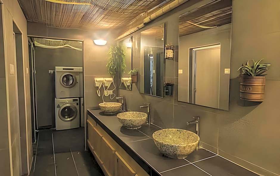 Traveller Bunker Hostel