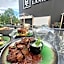 Apartamenty Katowice by Lantier - Swimming Pool Zone