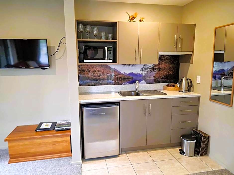 Blue Ridge Studios and Bed & Breakfast