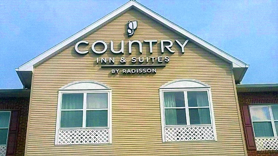 Country Inn & Suites by Radisson, York, PA