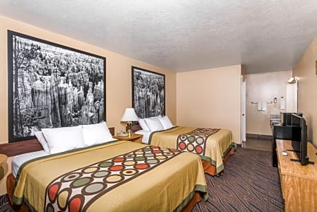 Queen Room with Two Queen Beds - Pet Friendly/Non-Smoking