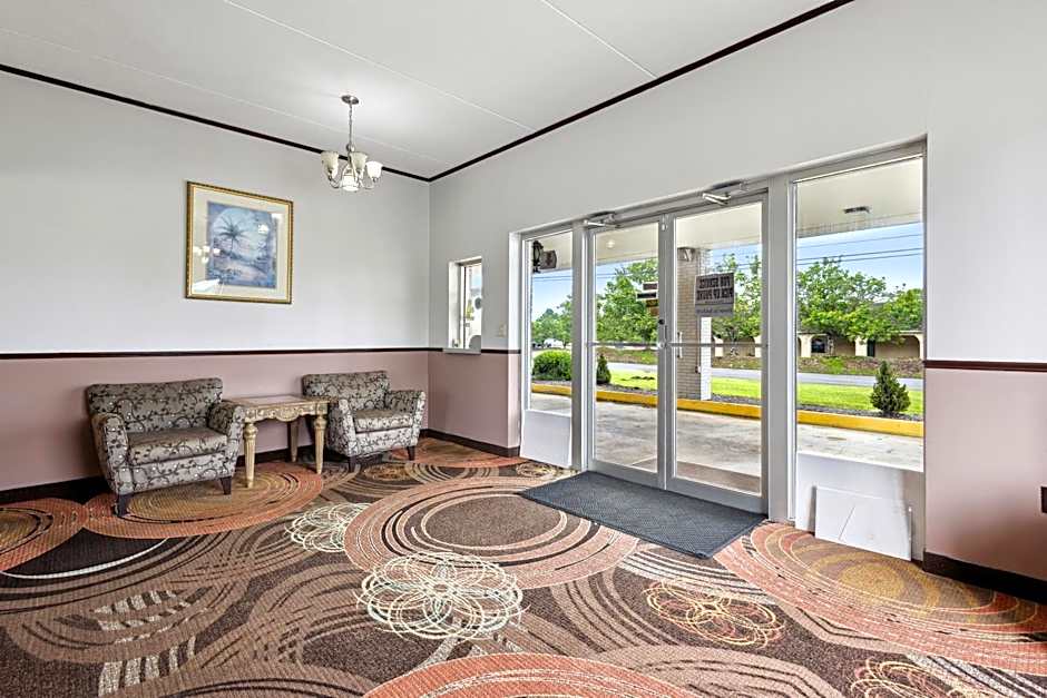 Relax inn by OYO Greeneville Near Hwy US-321