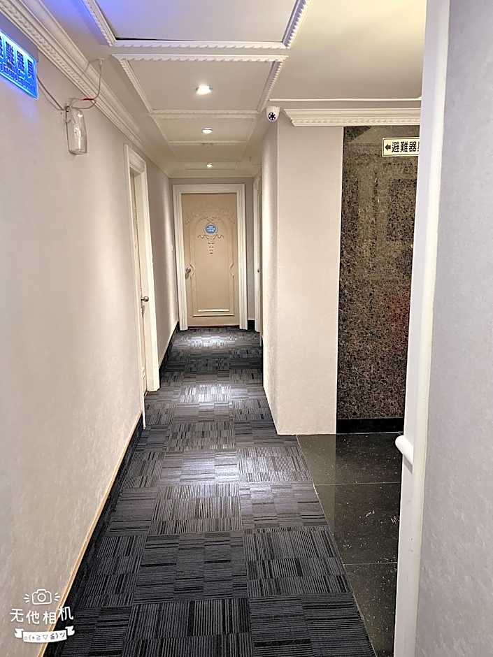 Blue sky Business hotel