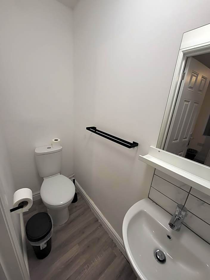 Premier Studios Nottingham - Tring Vale